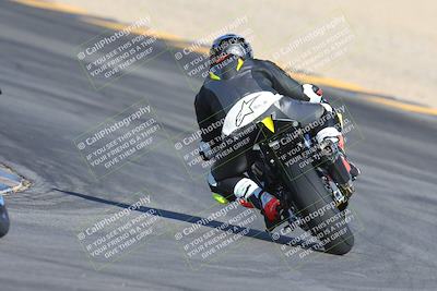 media/Dec-05-2024-Racers Edge (Thu) [[e102e0690b]]/3-B Group/Session 1 Turn 8 Backside/